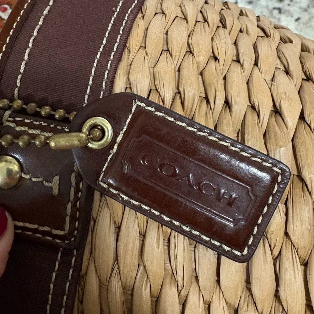 Coach Legacy 10728
Basket Tote Woven
Straw Espresso Brown
Leather Turn Lock#exc! - Picture 3 of 12